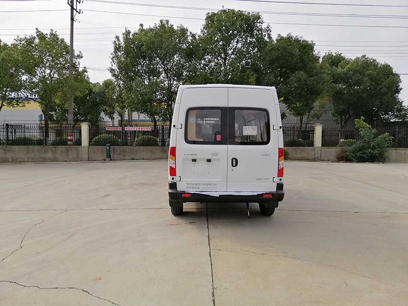 大通V80驗光、眼鏡車